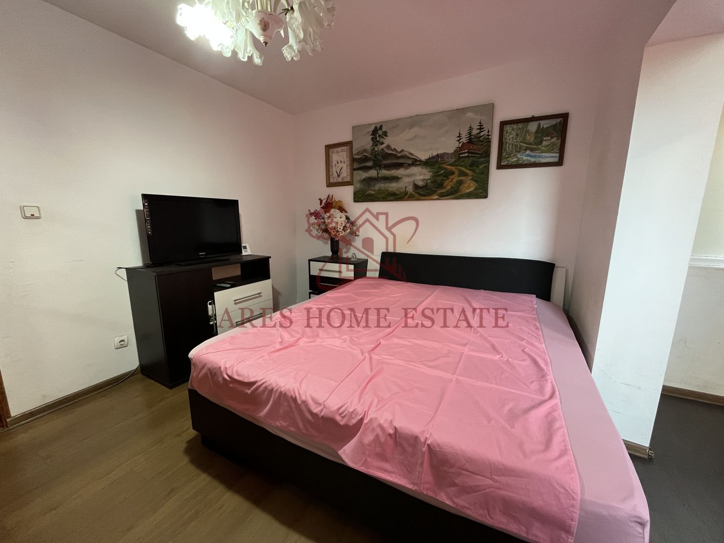 Apartament decomandat, zona Dambovita | Etaj 2 | Centrala proprie - Poză 2