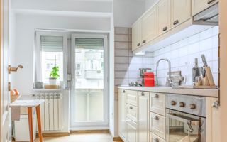 APARTAMENT COCHET DE 3 CAMERE LA INCHIRIERE PE CALEA VICTORIEI - Poză 3