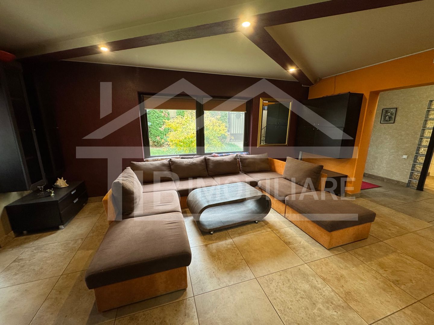 Casa cu 4 camere, 230mp, garaj, Zona Corunca - Poză 3