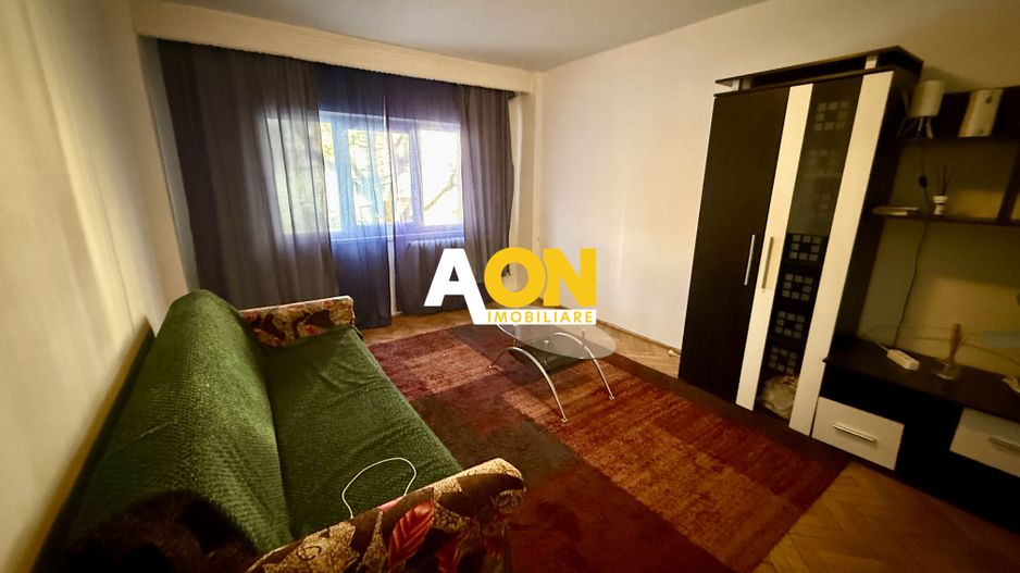 De vanzare apartament 3 camere, etaj 1, Cetate - Poză 1