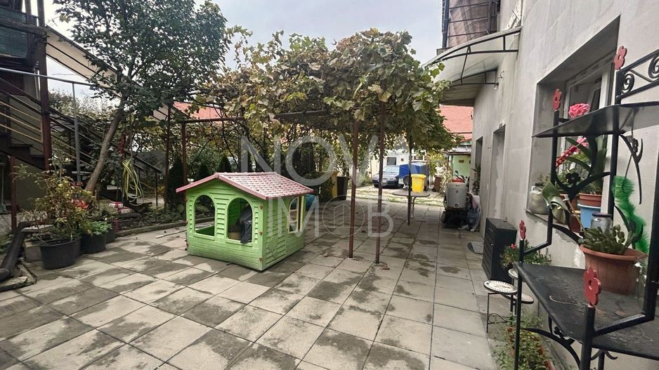 Casa de vanzare 200 mp cu spatiu comercial la parter, strada Lunga - Poză 18