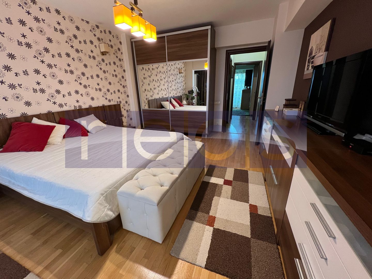 VANZARE 3 CAMERE | DECOMANDAT | EROII REVOLUTIEI - Poză 3