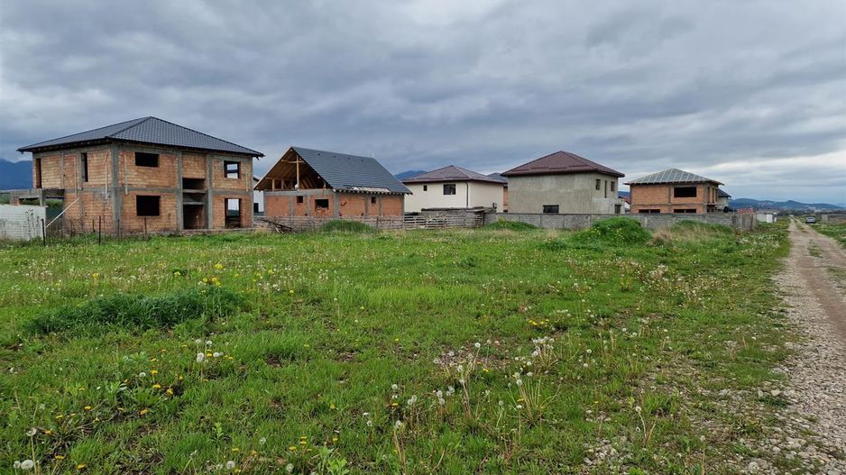Teren intravilan, ideal constructie casa, Sacele -  Izvor, Brasov. - Poză 1