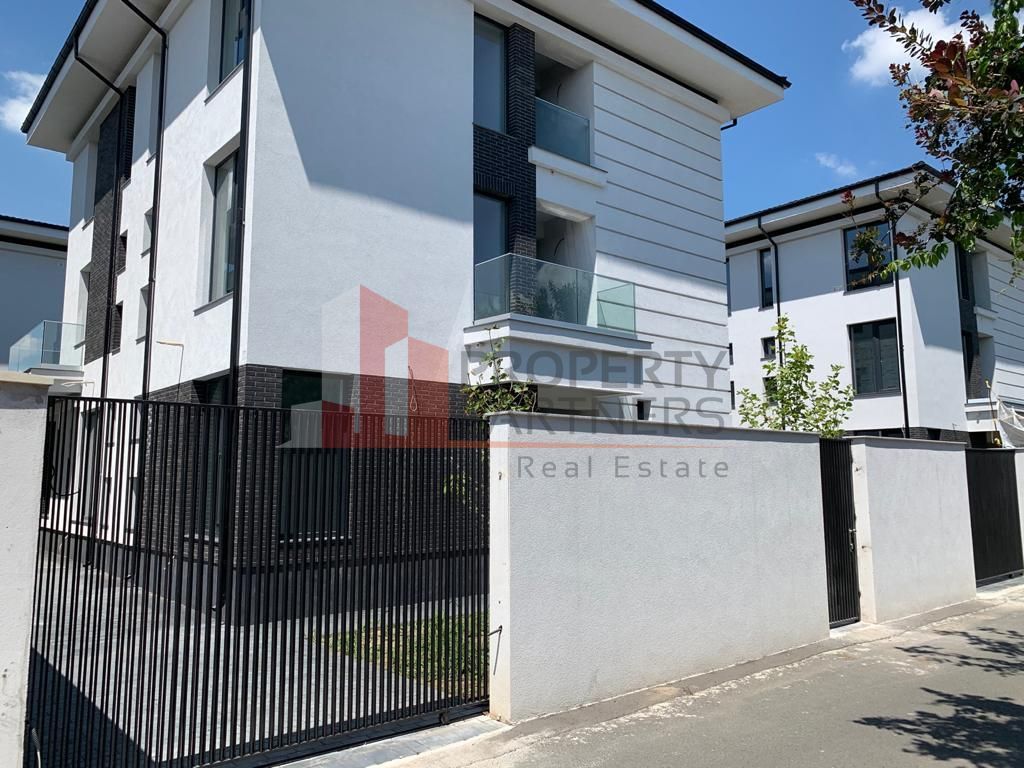 Vila spatioasa, 2021, zona Iancu Nicolae-Jollie Ville - Poză 14