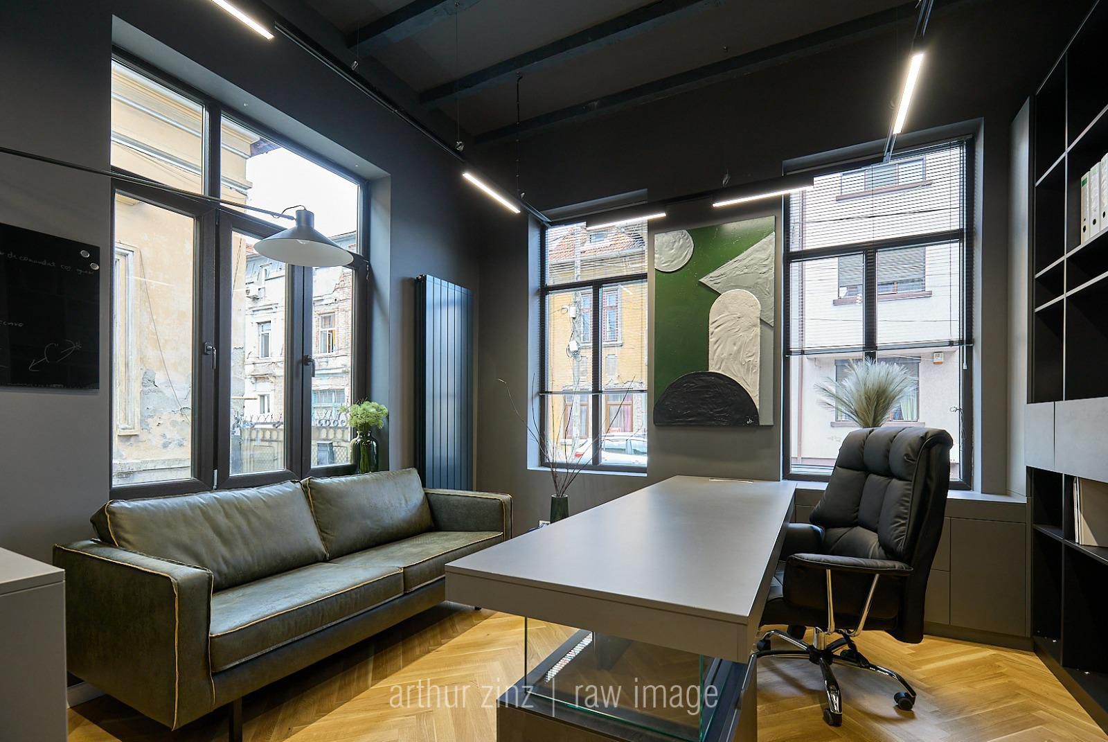 Birou amenajat | Mobilat si utilat | Cladire consolidata si renovata - Poză 7