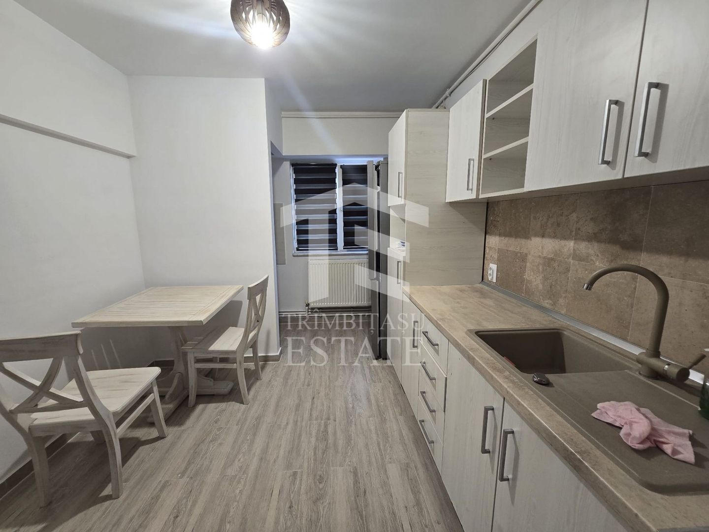 CASA DE CULTURA-Apartament 3 camere de inchiriat. - Poză 2