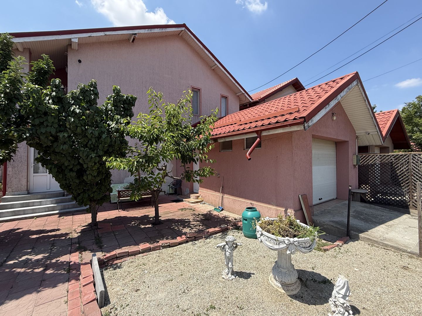 Vila P+1 cu terasă 255 mp + garaj 22,5 mp si teren 417 mp-Berceni ! - Poză 32