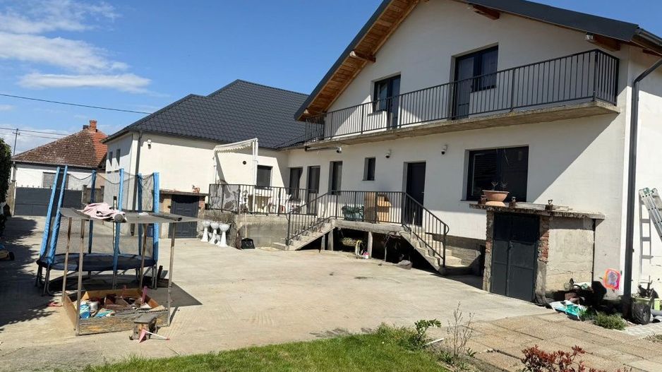 Casă +axexa+teren generos, zona 14 Mai - Poză 8