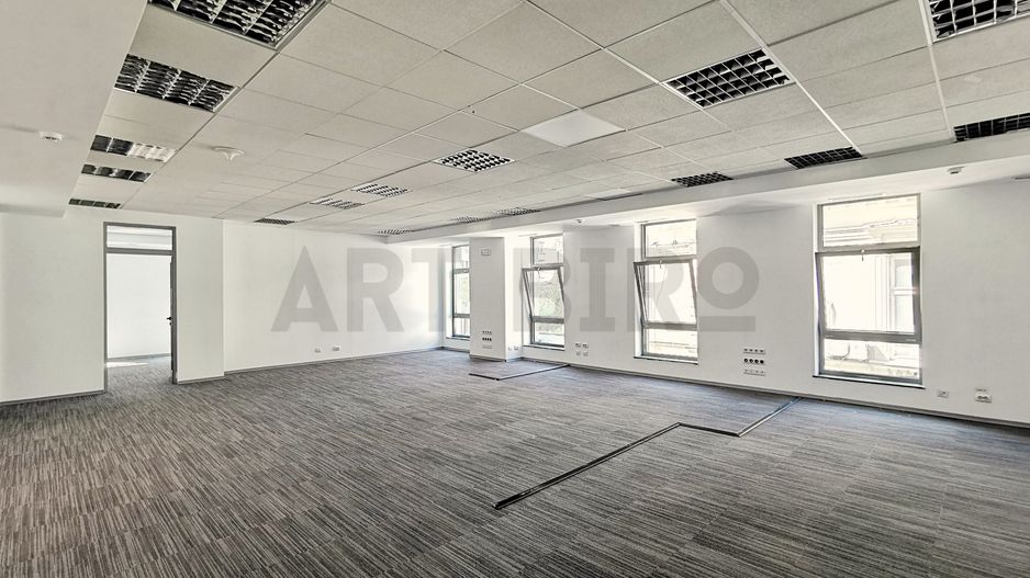 Zero comision, 260-682mp birou mobilat, move-in ready, Romana, 6' metrou - Poză 2
