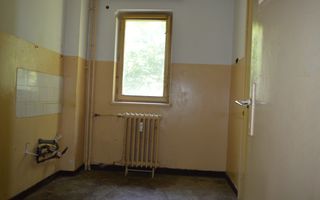 Apartament cu 4 camere Marasesti/Suceava - Poză 4