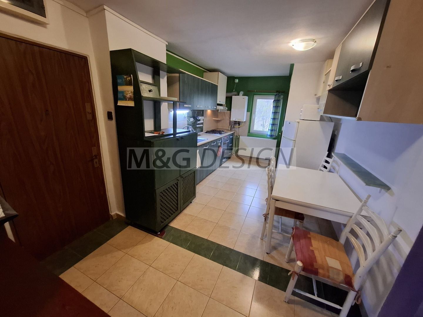 4camere decomandat, 2 bai, CENTRALA GAZ,CLIMA, Soarelui - Judetean - Poză 1