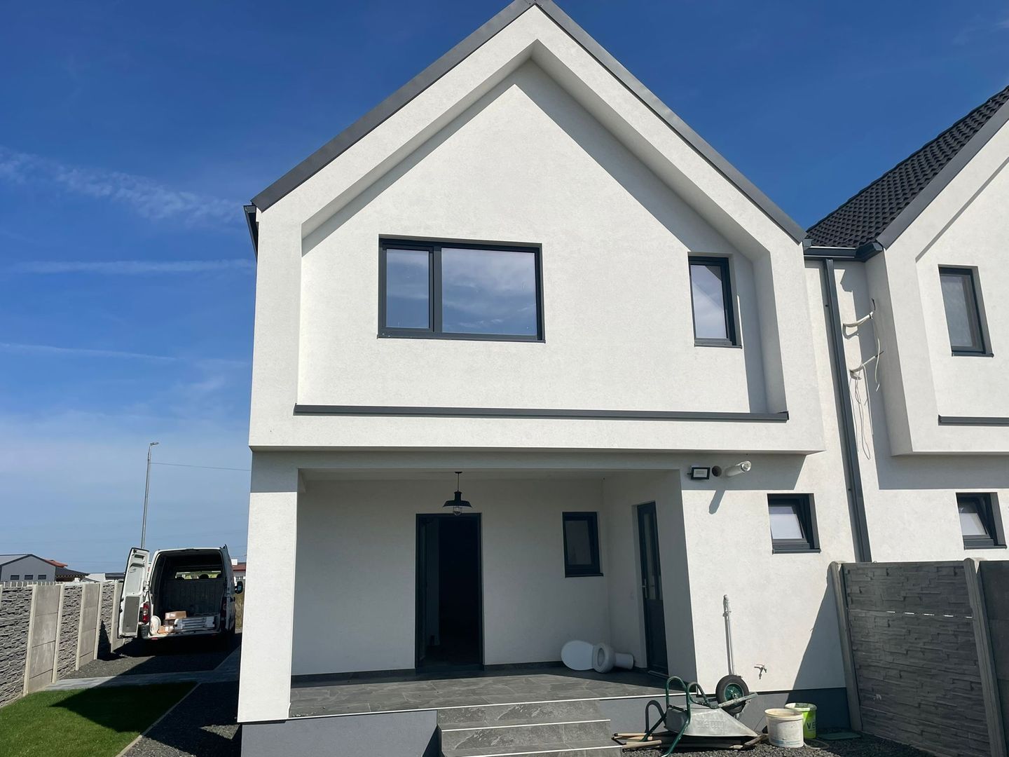 Duplex cu arhitectura deosebita - Mosnita Noua - Poză 17