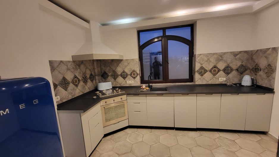 De inchiriat Apartament 5 camere - Poză 8