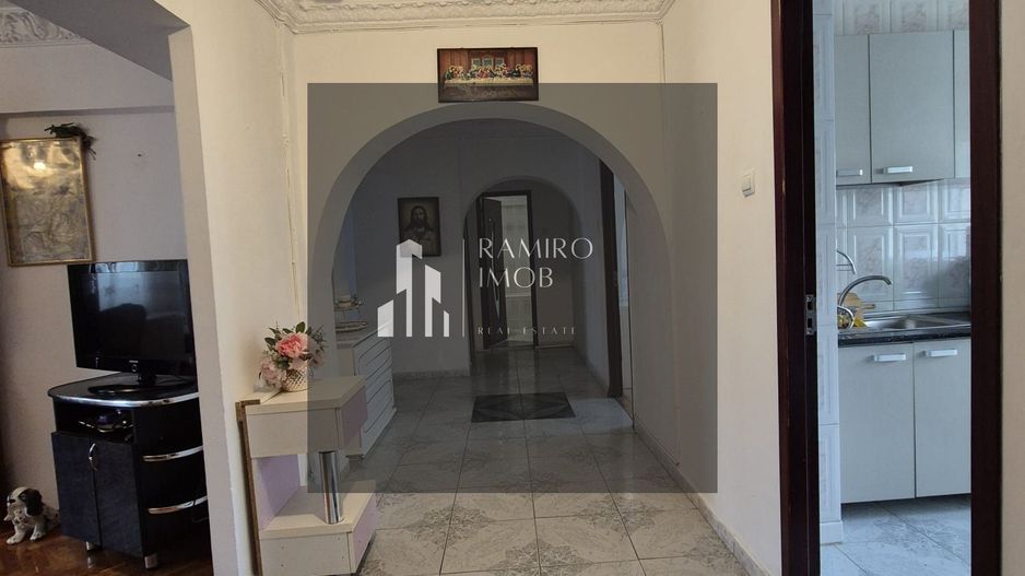 Apartament 4 camere Decomandat, Centrala, 105mp Bulevardul Chisinau - Poză 6