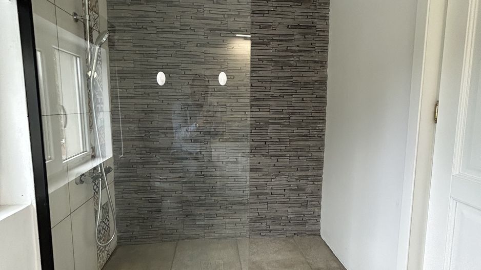 Casa P+1 din BCA ideala pentru o familie antreprenoare – Pecineaga - Poză 10