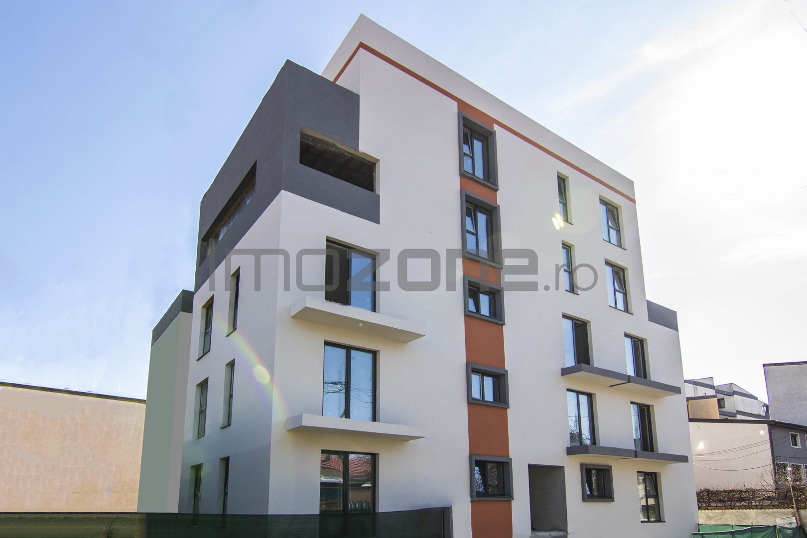 Gorjului, Lidl Moinesti, bloc nou, 2camere, parter inalt, 51mp, centrala proprie - Poză 1