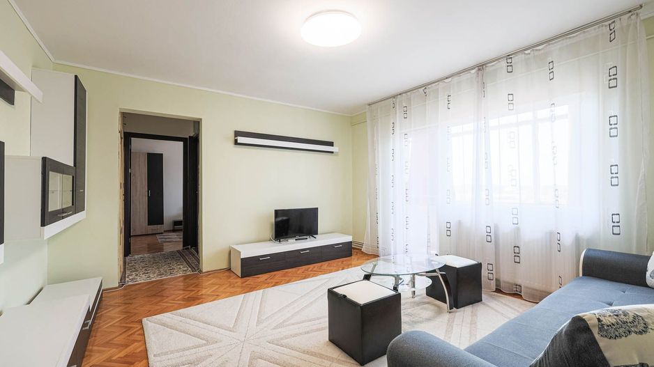 Proprietate rezervată Apartament cu 2 camere la cheie, situat central - Poză 2