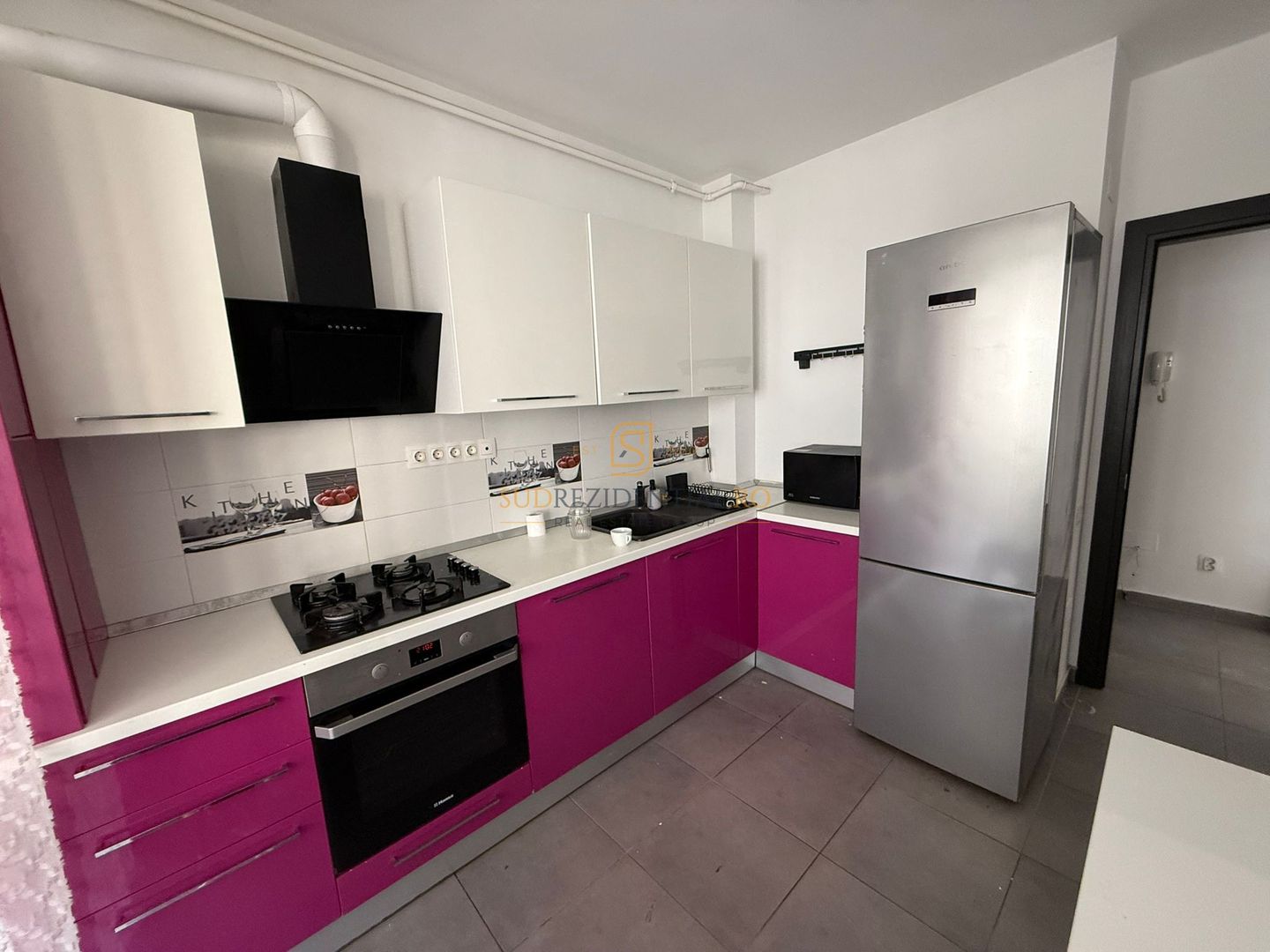 Apartament 2 camere, etaj 2/5, 57 mp, metrou Aparatorii Patriei,Sect 4 - Poză 1