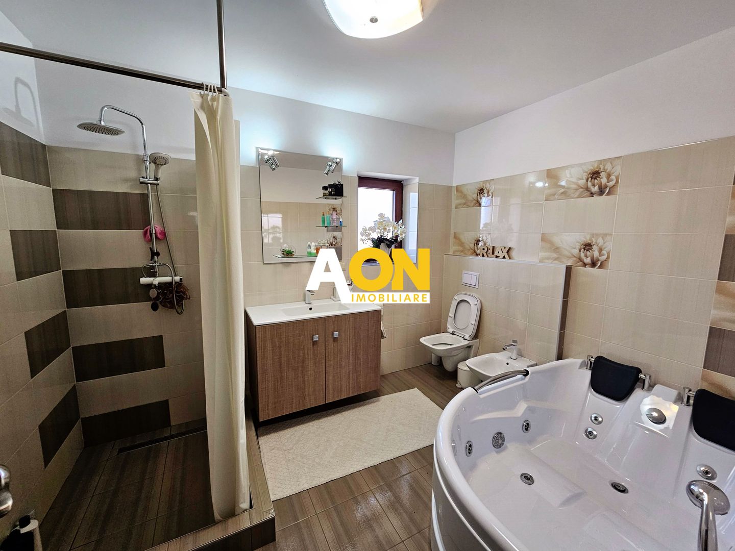 1/2 Duplex, 4 camere, mobilat, utilat, 230 mp, zona Lipoveni - Poză 14