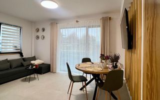 Apartament modern cu 3 camere, bloc nou cu lift și parcare privată - Poză 2