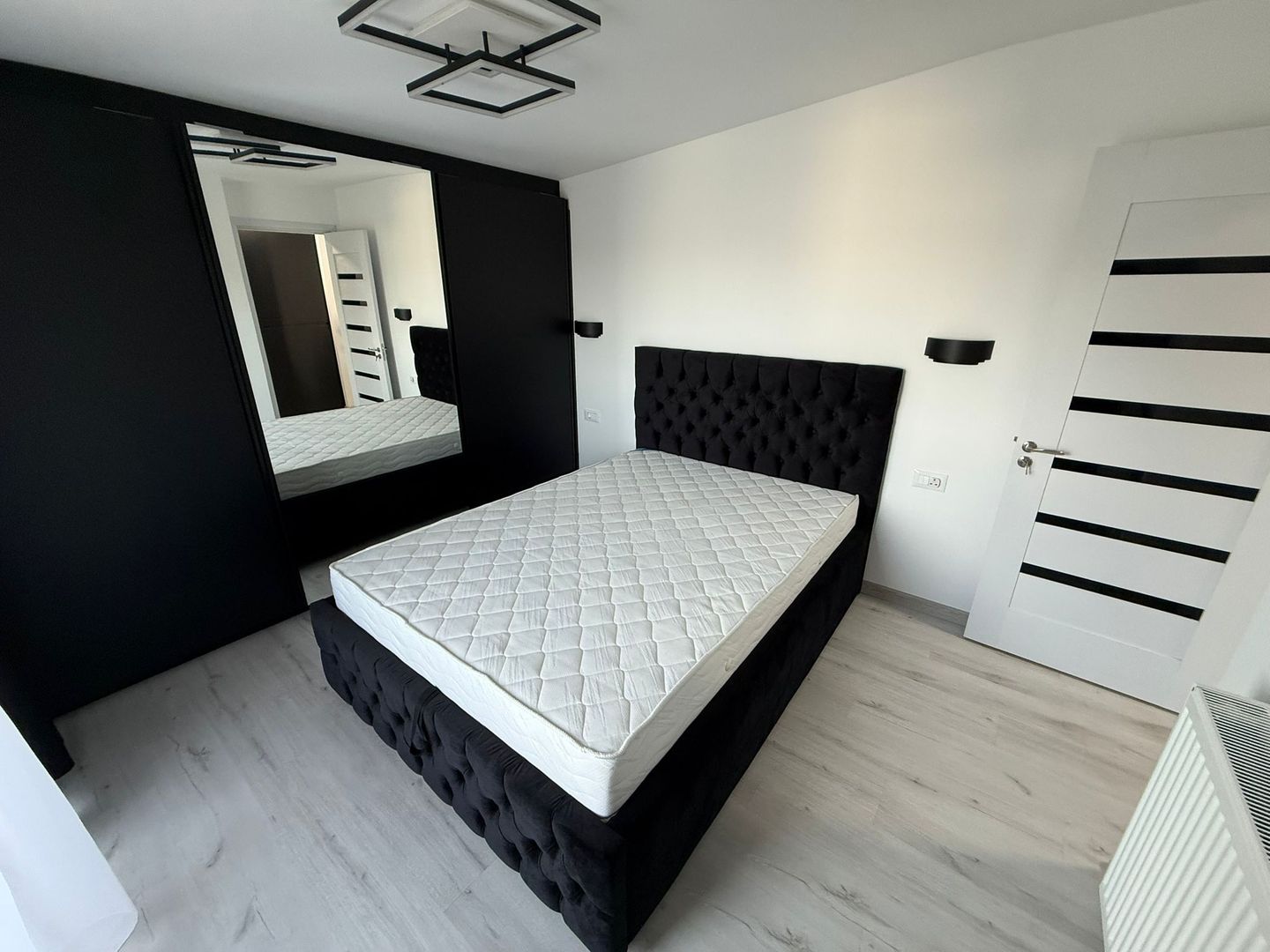 SE VINDE Apartament + Loc Parcare - Poză 4
