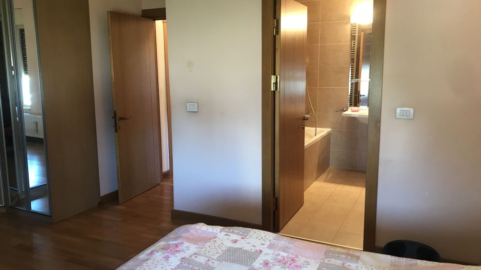 Apartament generos 3 camere - Poză 13