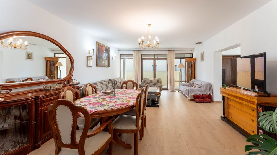 Oportunitate Rară | Proprietate Exclusivă în Izvor - Poză 1