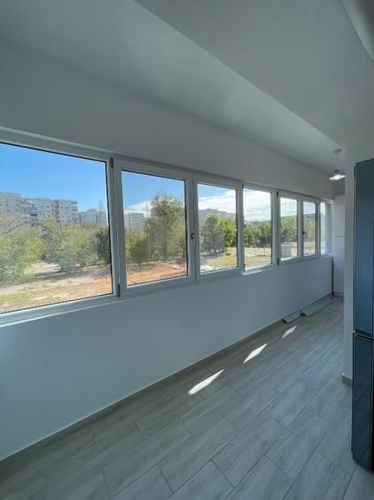 Prima închiriere, apart 3 camere decomandat, 2 băi, metrou Muncii - Poză 9