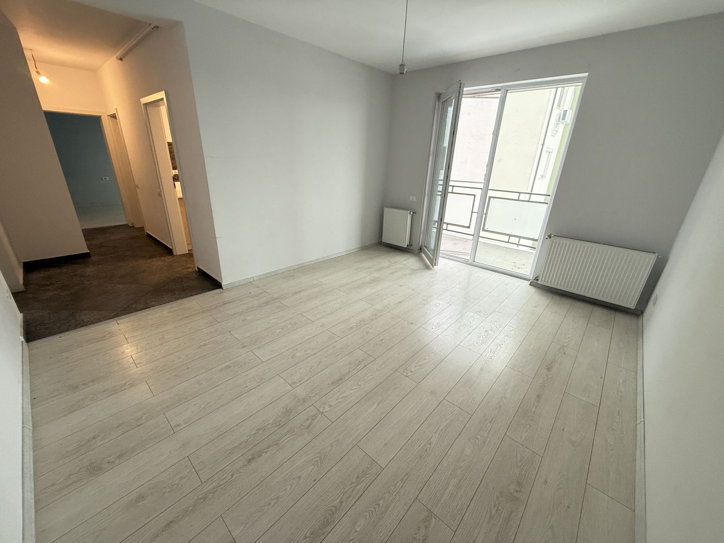 Giroc-Penny-Lidl | 2 Camere | Etaj 1 | Loc de parcare | Bucatarie inchisa - Poză 3