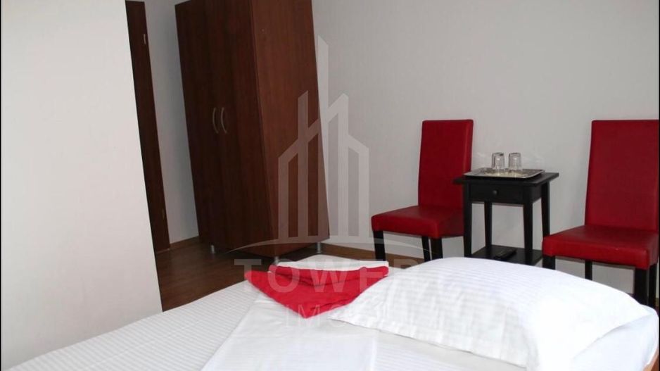 Casa single P+ E , in cartierul Strand - pretabila pentru pensiune sau locuinta - Poză 4