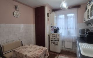 Apartament 2 camere | etaj intermediar | garaj | Micro 2 - Poză 7