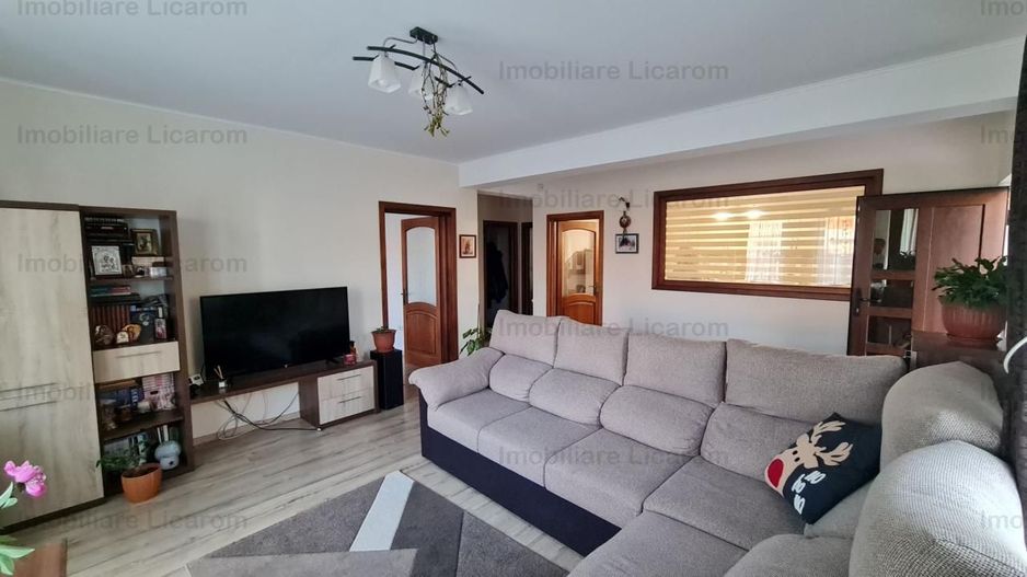 Duplex Sanpetru P+E,5 camere,teren 375 mp,260000 euro - Poză 16