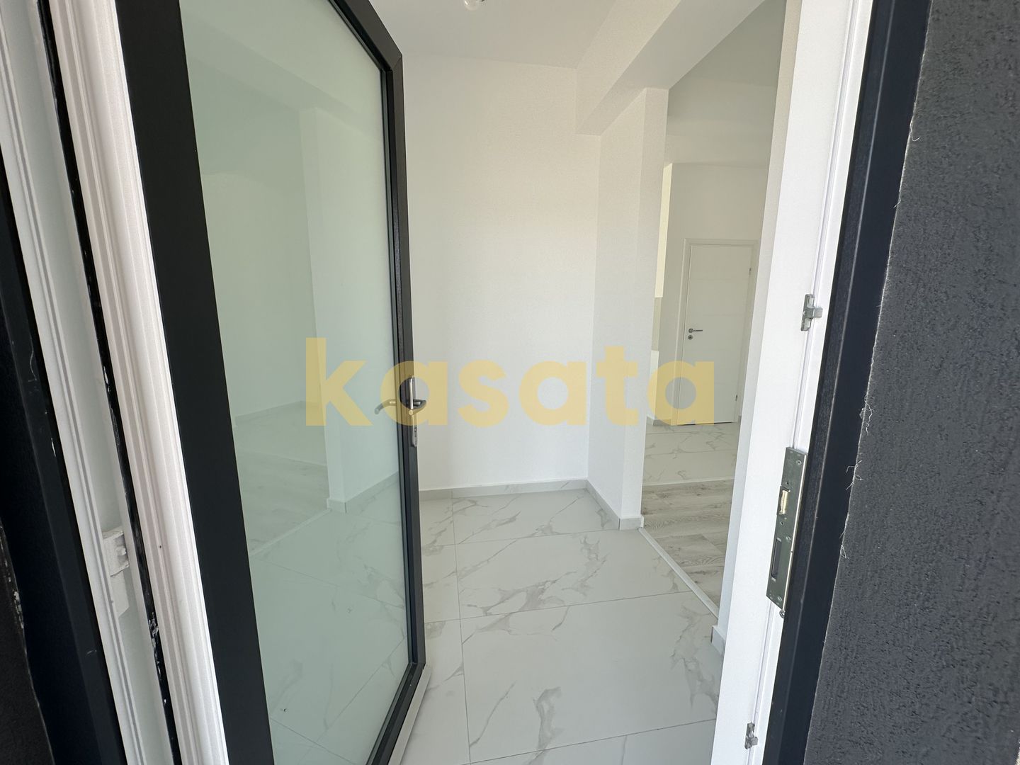 Casă pe parter | 4 camere | Domnești 🏡 - Poză 3