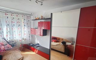 Apartament cu 4 camere in Manastur, etaj 2/4 zona Putna ! - Poză 4
