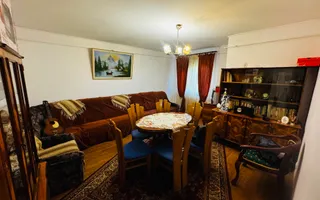 3 decomandate, centrala, 1 Mai - 110 000 Euro - Poză 32