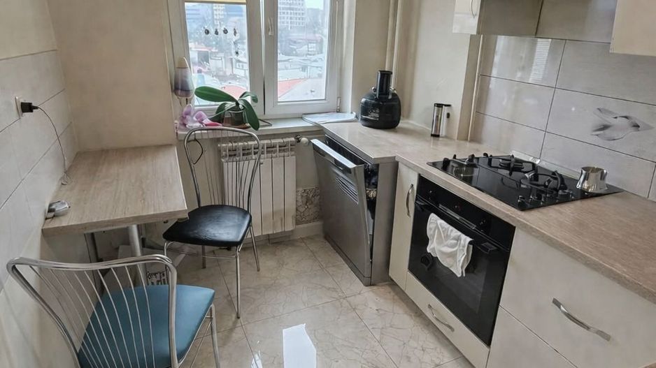 Apartament -3 Camere | Piață Alba Iulia/ Decebal/ Unirii - Poză 3