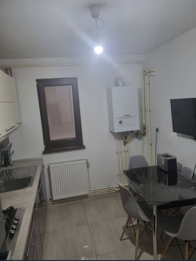 Vand sau schimb apartament 3 camere - Poză 5