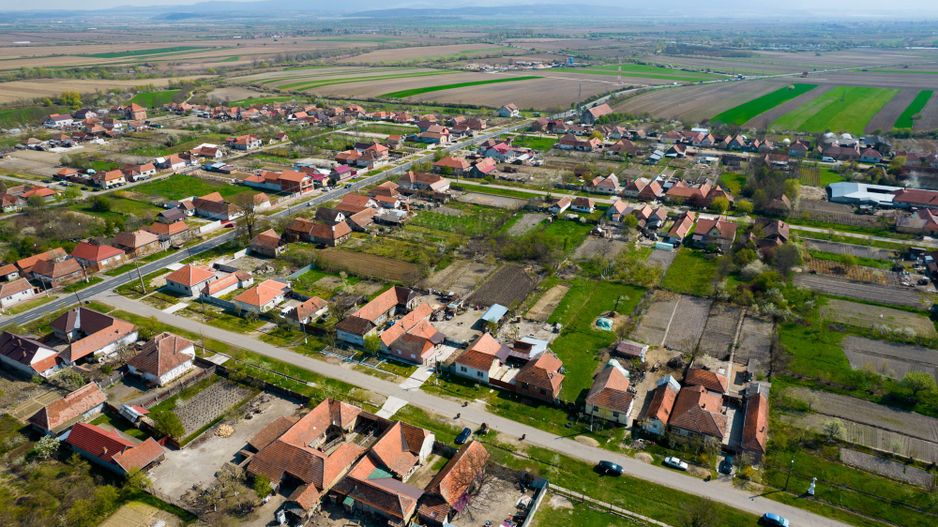 Casă la roșu în Comuna Bocsig, Arad - Poză 2