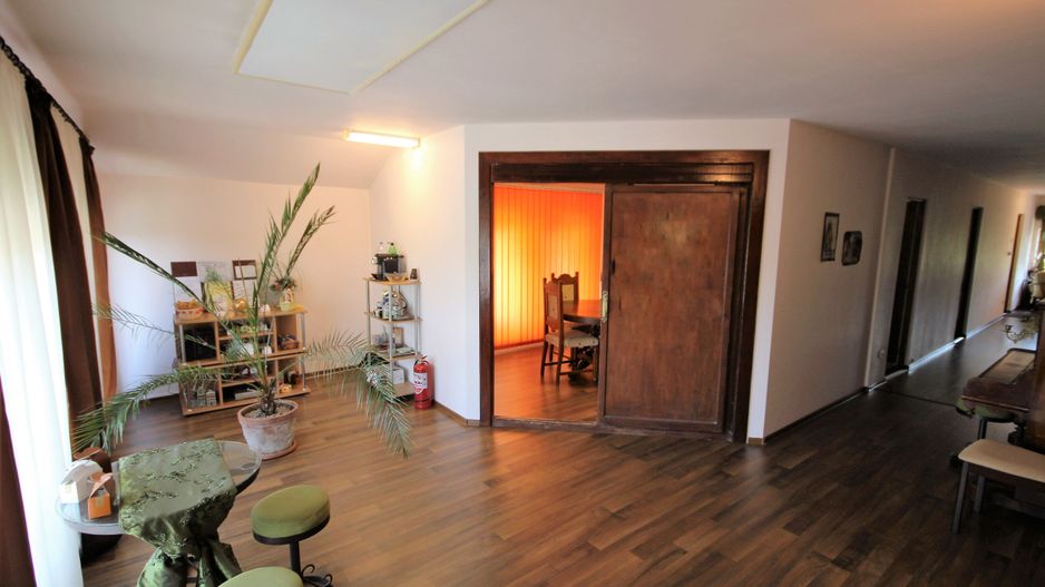 Casă individuala - destinatie  multipla - Poză 1