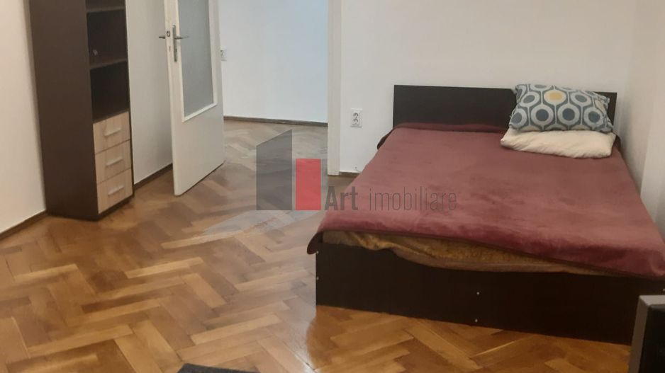 APARTAMENT 2 CAMERE  DRUMUL SARII - Poză 3