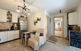 Casa renovata integral | acces auto in curte | Centrala proprie - Poză 9