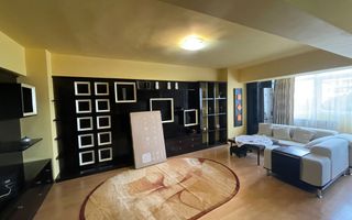 Apartament cu 3 camere zona Ultracentrala, vis-a-vis de Universitate - Poză 1