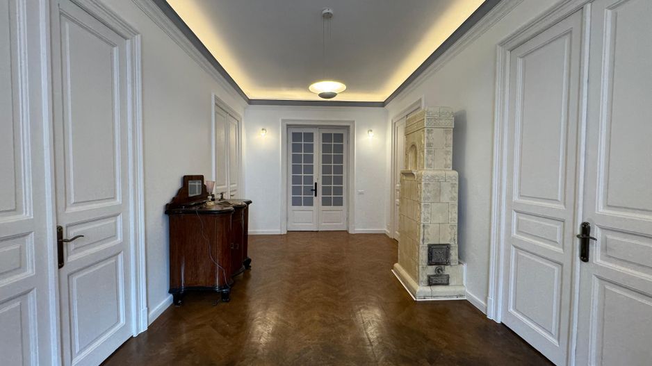 Etaj intreg, 5 camere in VILA INTERBELICA 180 mp, renovat - Poză 10