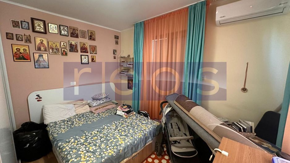 2 CASE DE VANZARE | CREVEDIA | 8 CAMERE - Poză 9