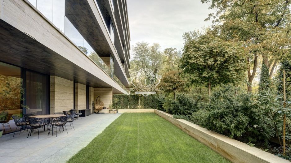 Floreasca | Parcul Verdi | 3 camere | 253mp | 120mp curte | 4000 euro + TVA - Poză 16