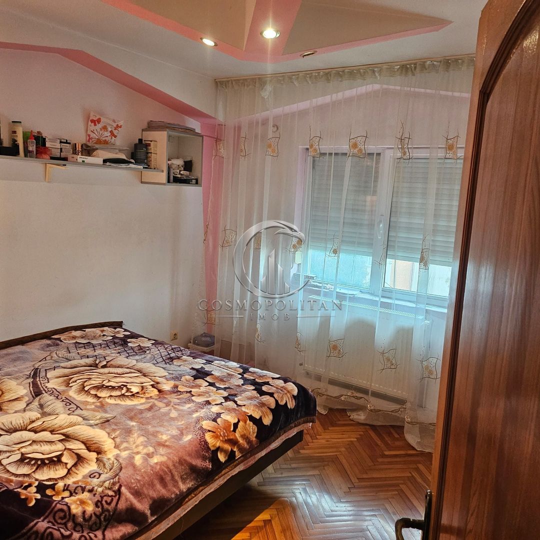 Apartament cu 3 camere ~ zona Brosteni / Colegiu ~ etaj 3 din 4 - Poză 9
