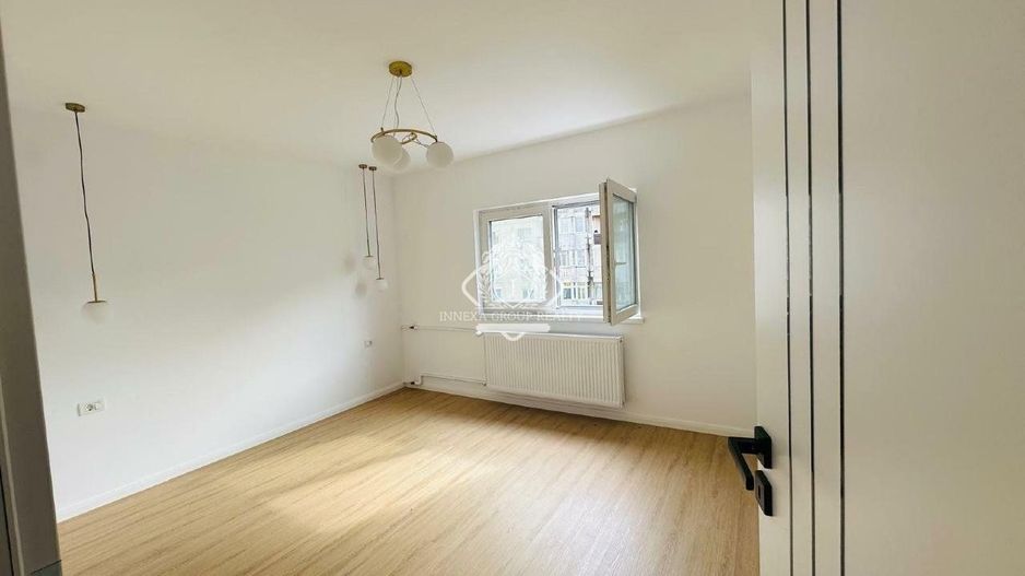 13 Septembrie-Sebastian | 2 camere | 59mp | et 4 | renovat | 128.000 euro - Poză 2