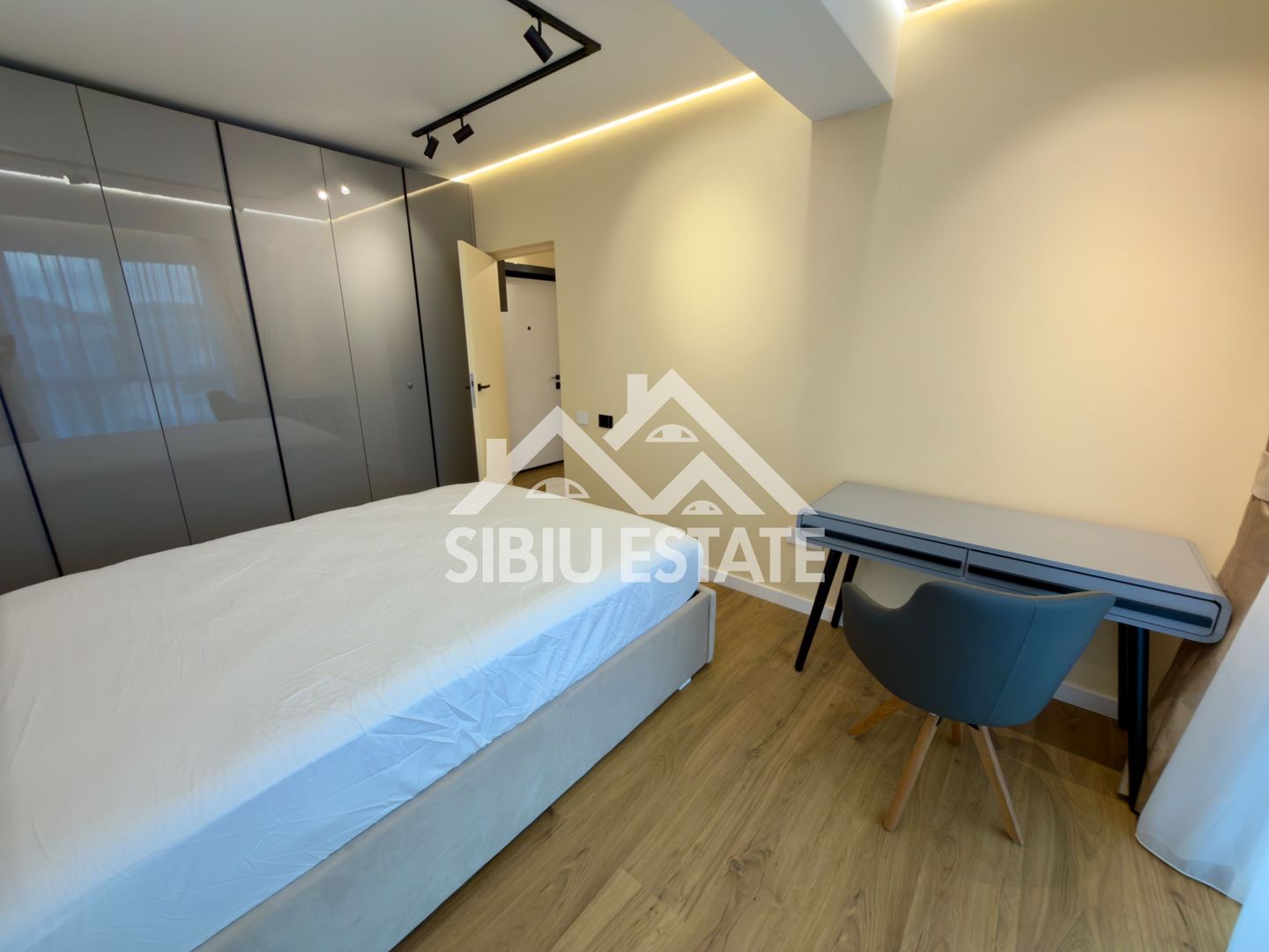 Apartament central finisare premium parcare subterana imobil nou - Poză 12
