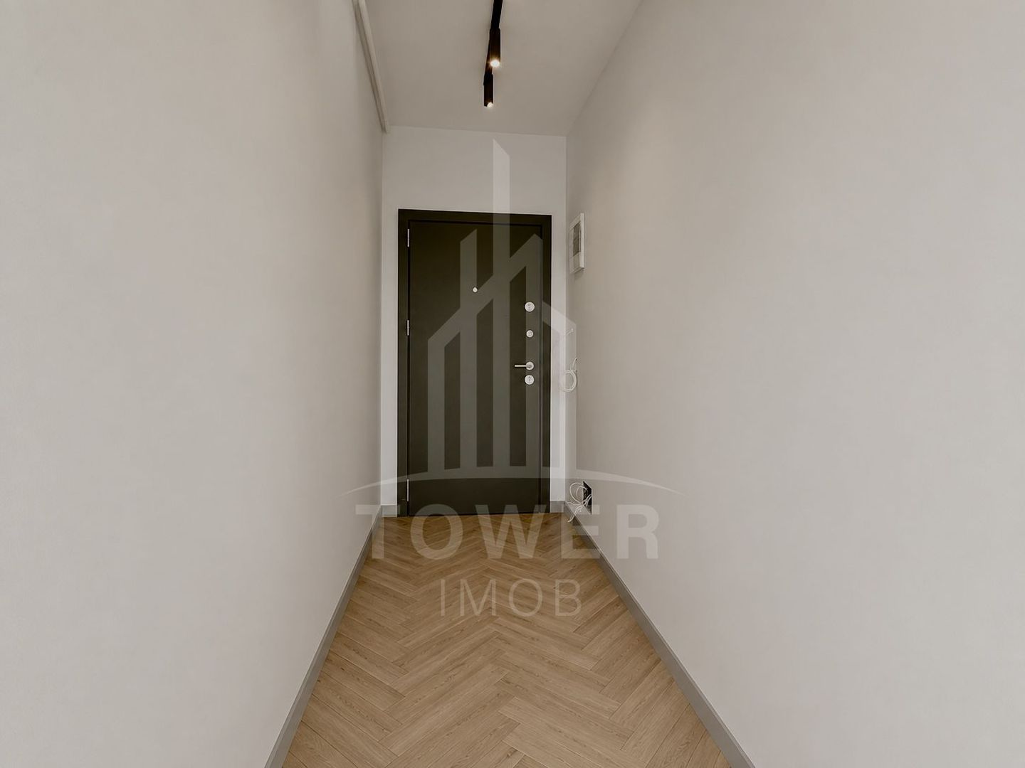 Apartament 3 camere- la cheie- Calea Surii Mici - Poză 3