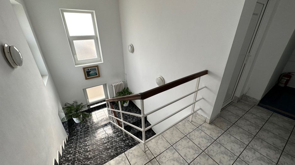 Spatiu de birou zona Centrala - Poză 23